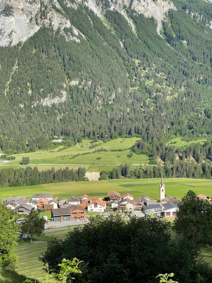 Gasthaus Beverin Farden Luaran gambar